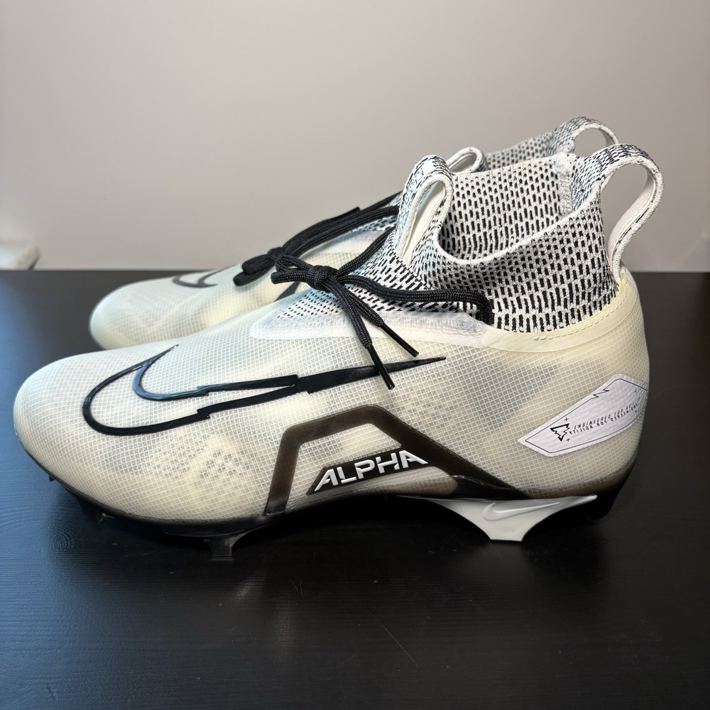 Nike Alpha Menace Elite 3 Men's 11 WIDE Football Cleats White Black DH1350-100